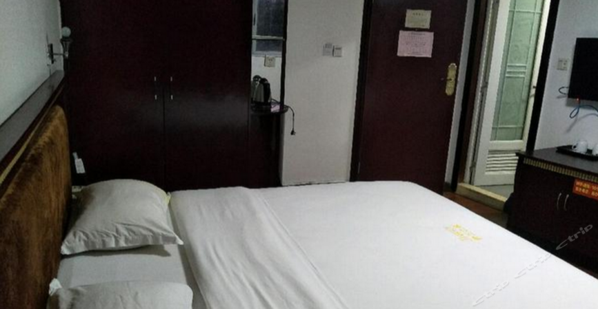 标准大床房