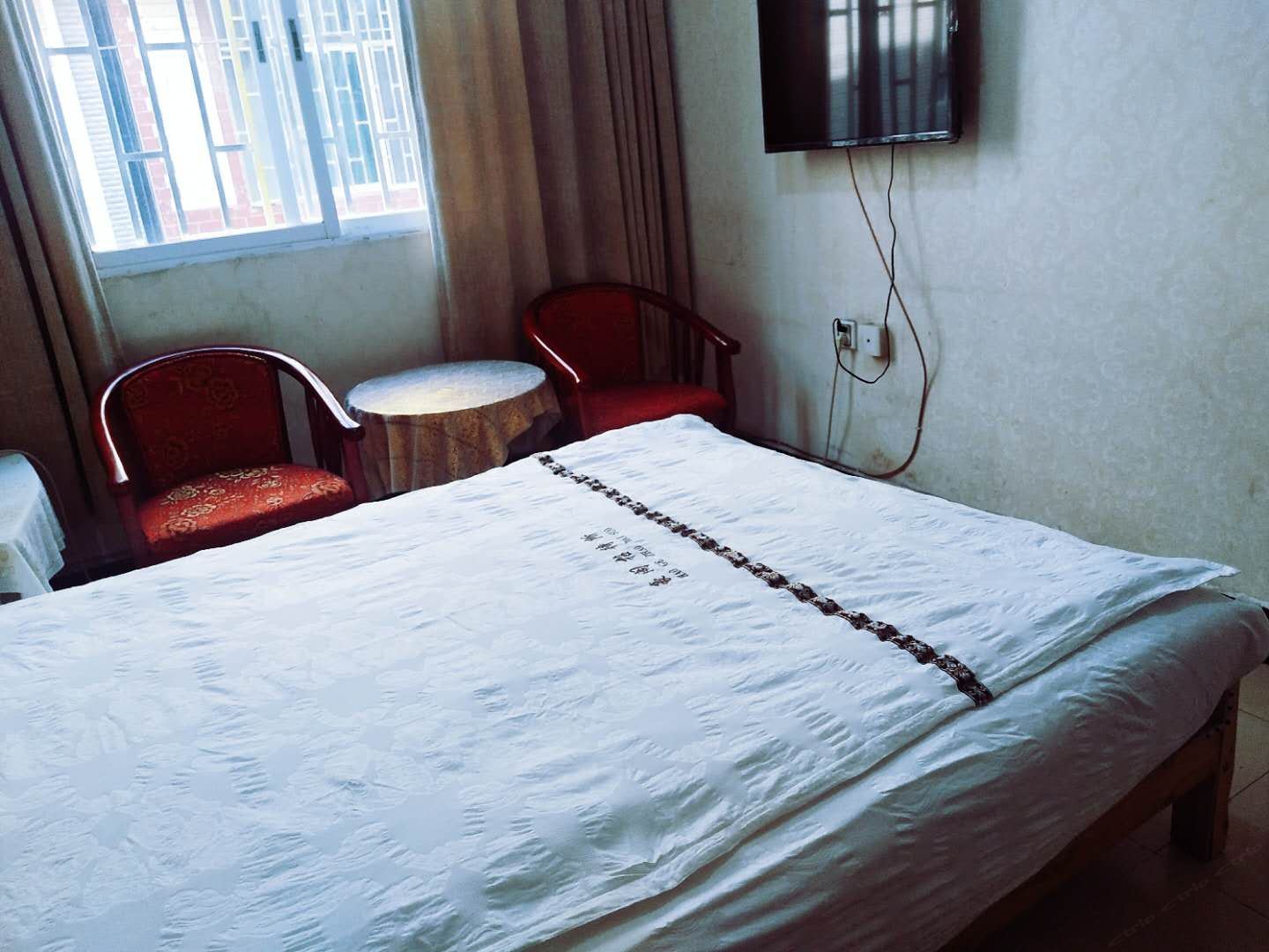经济大床房