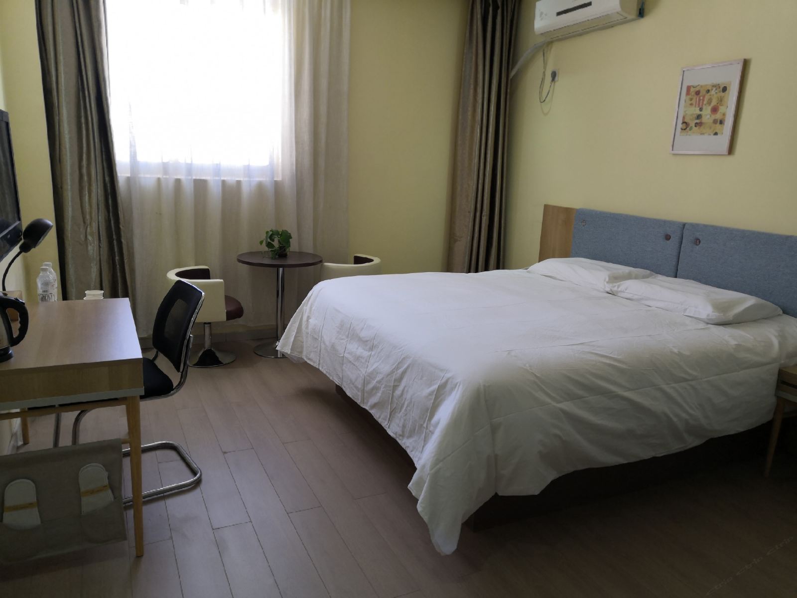 高级大床房