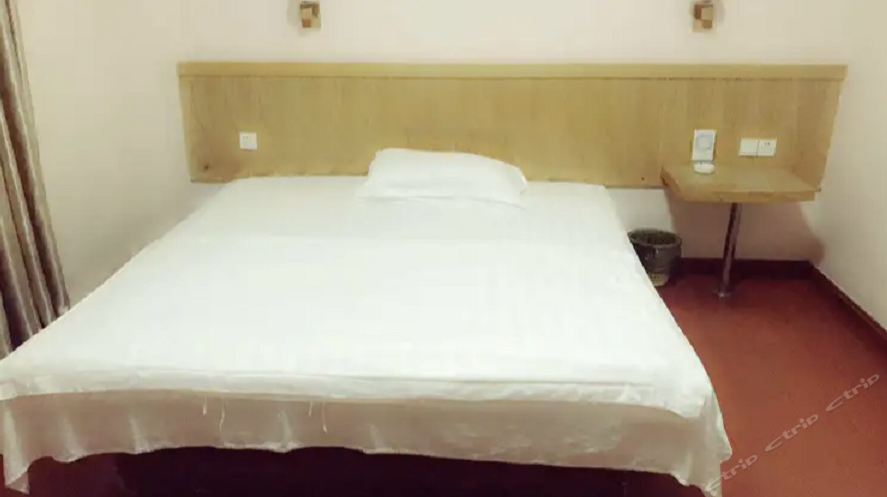 经济大床房