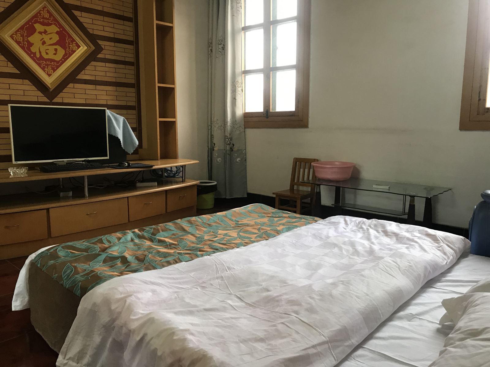 普通大床房(公共卫浴)