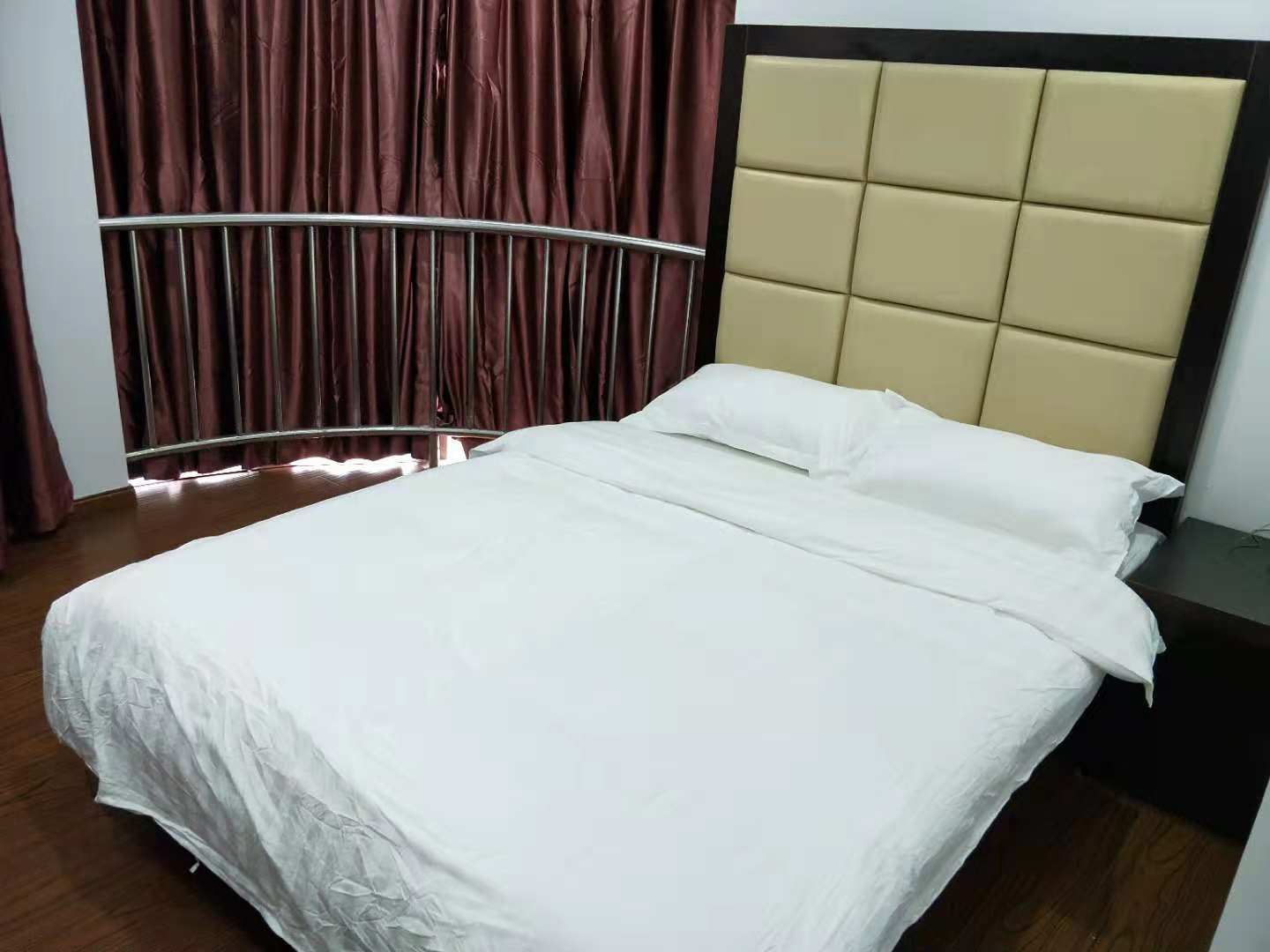 普通大床房