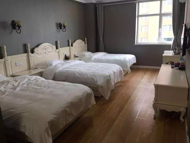 豪华三人间