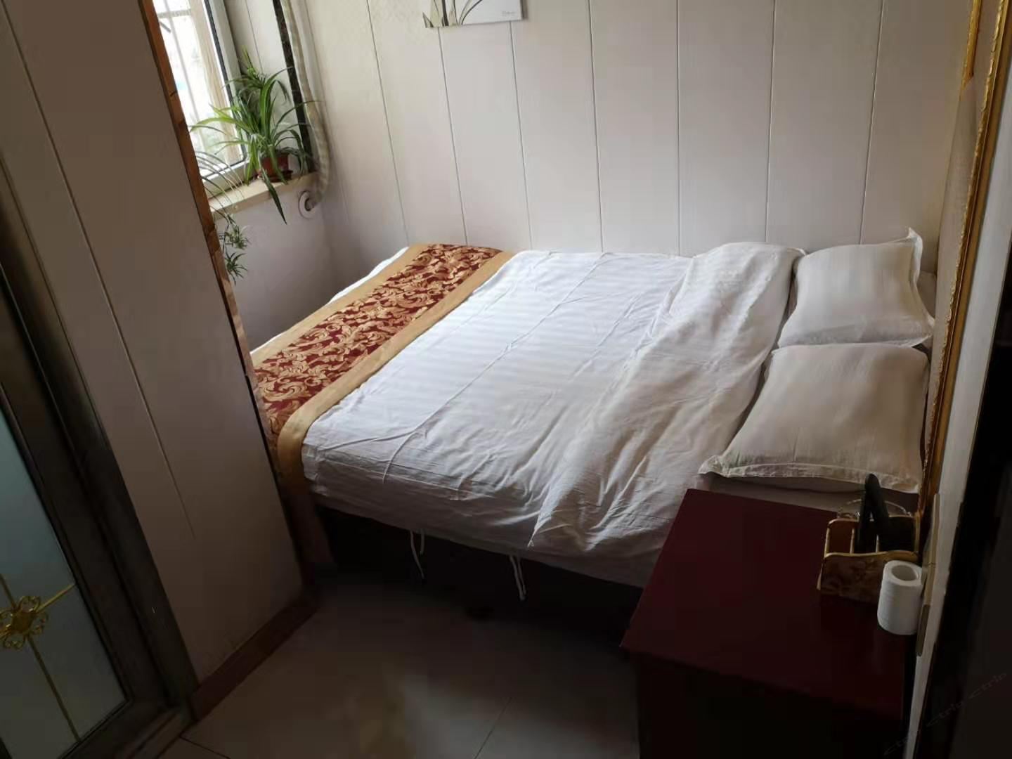 标准大床间