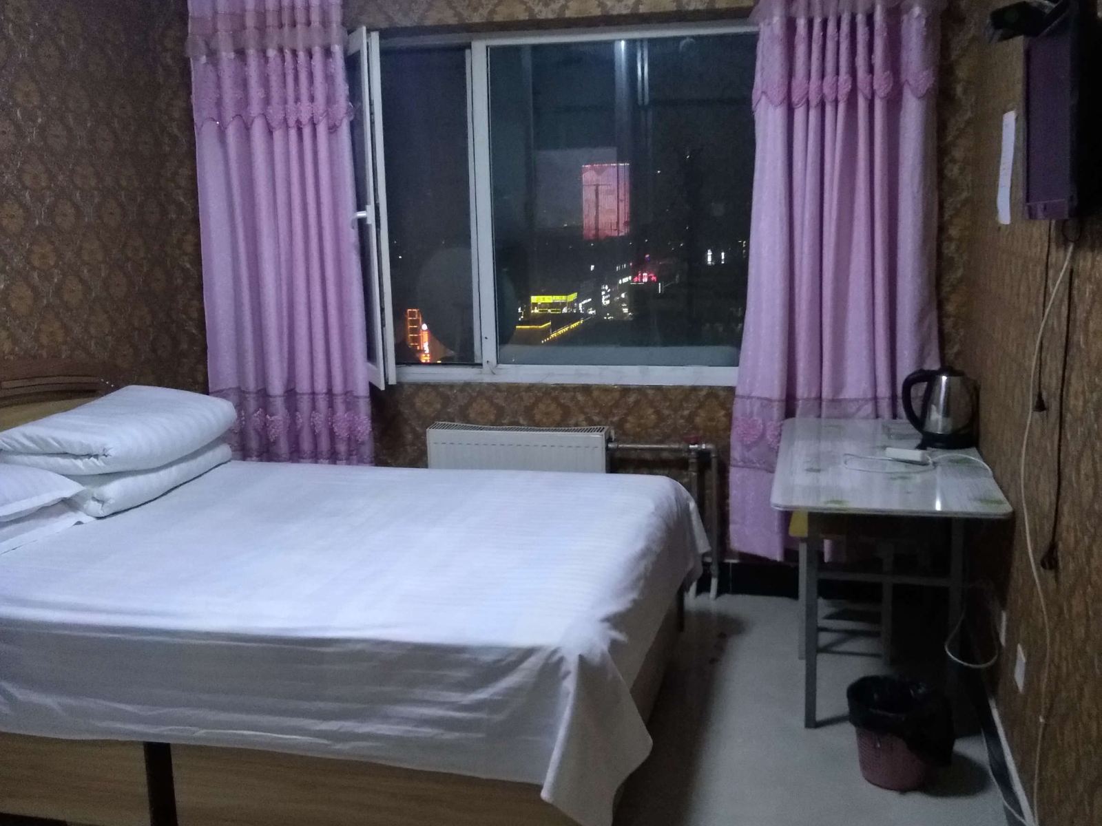 标准大床房