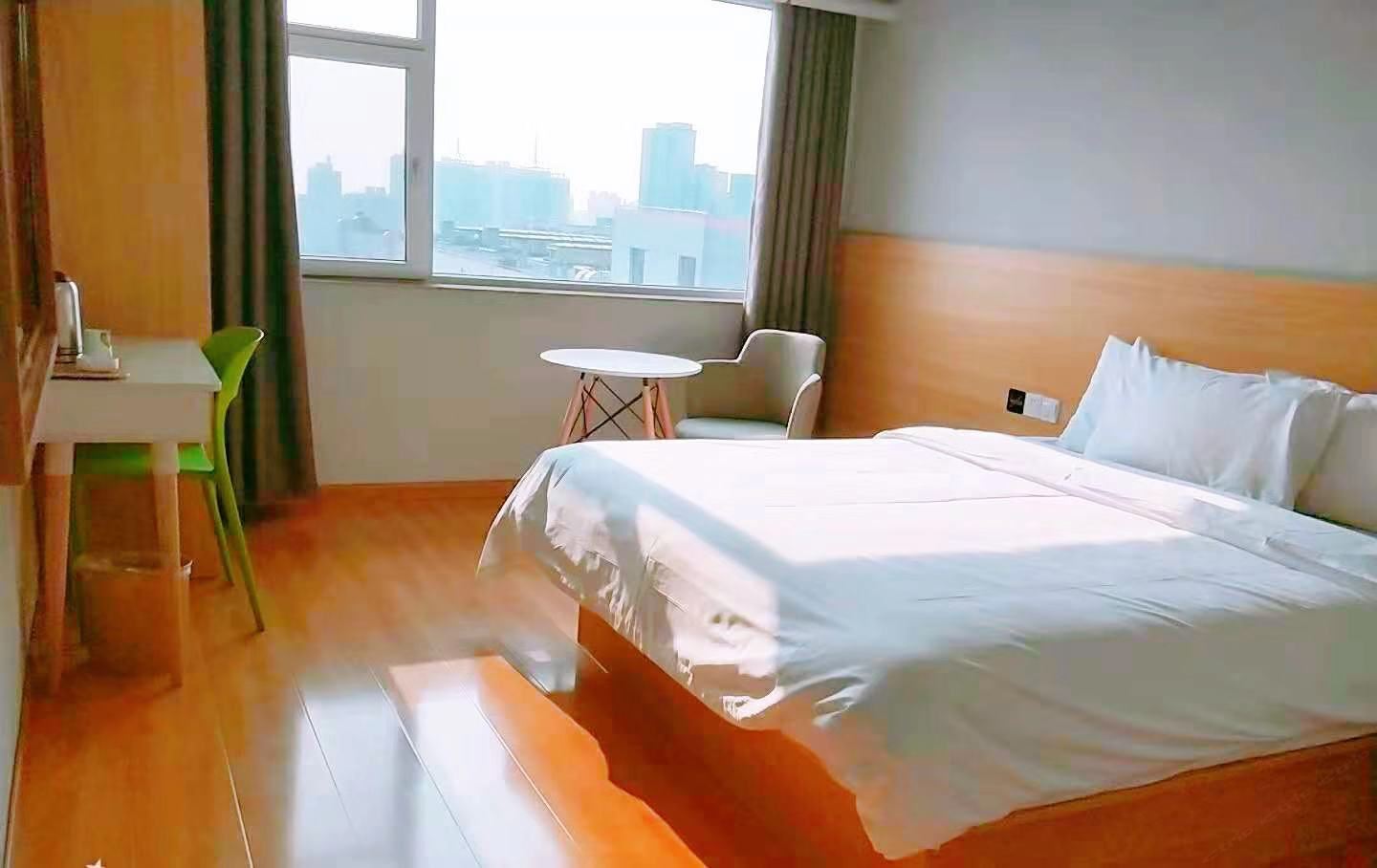 高级大床房