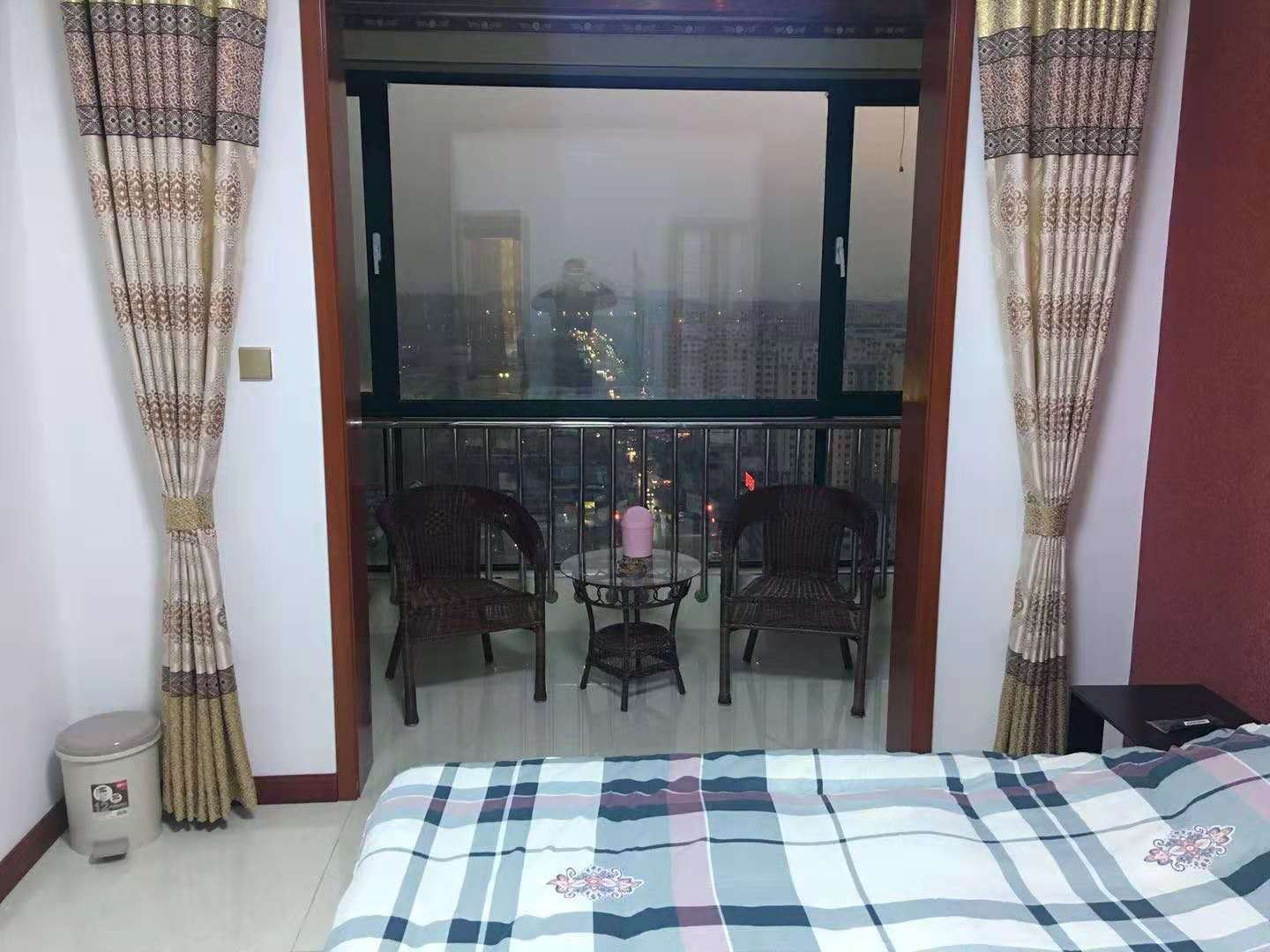 浪漫大床房