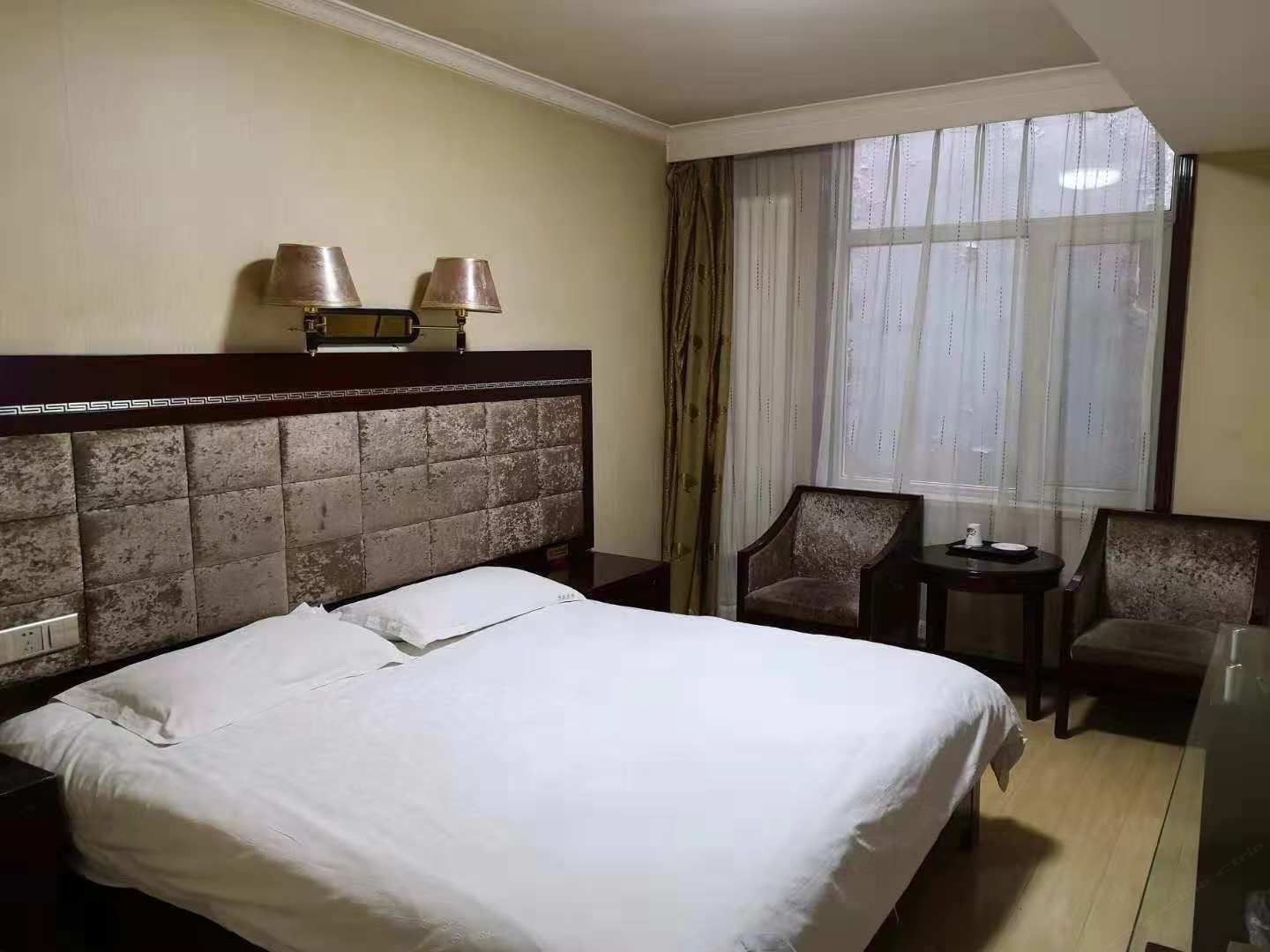 普通大床间