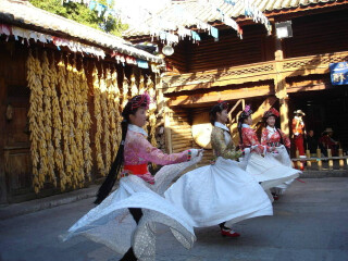 香格里拉旅游最新_香格里拉双人十一日游_香格里拉旅游几月份最合适
