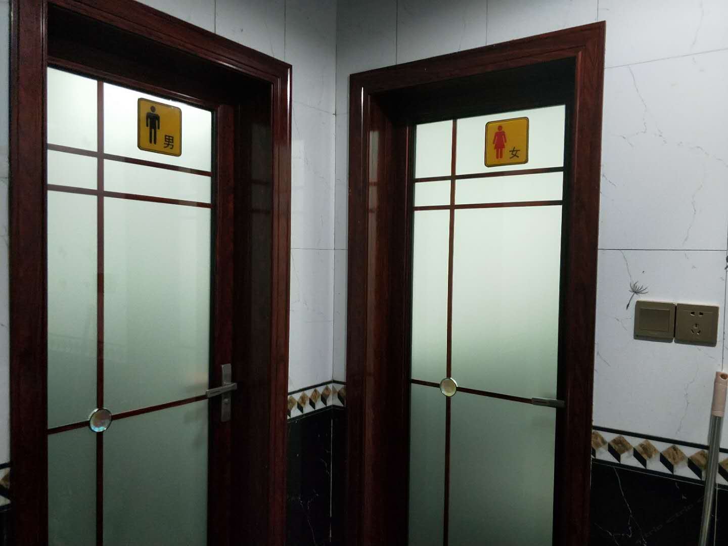 经济房(无窗)(公共卫浴)