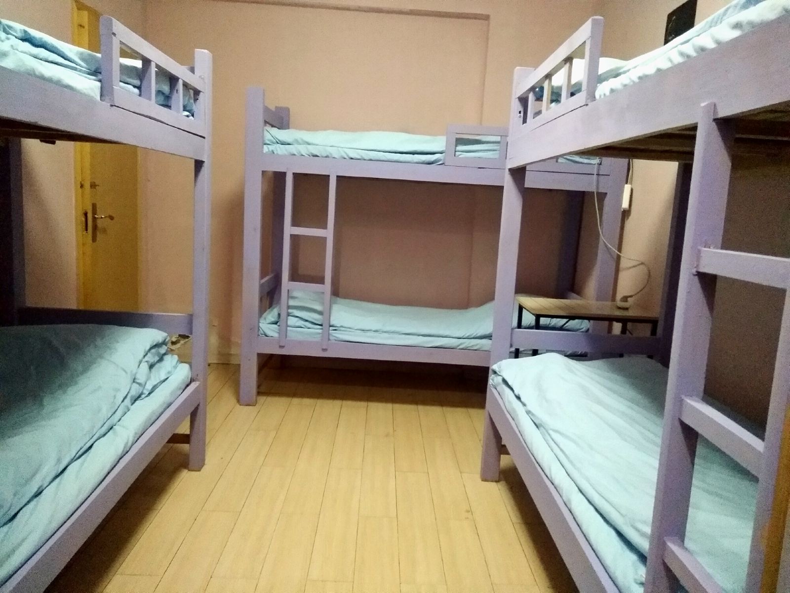荼蘼男生六人房(床位)(公卫)