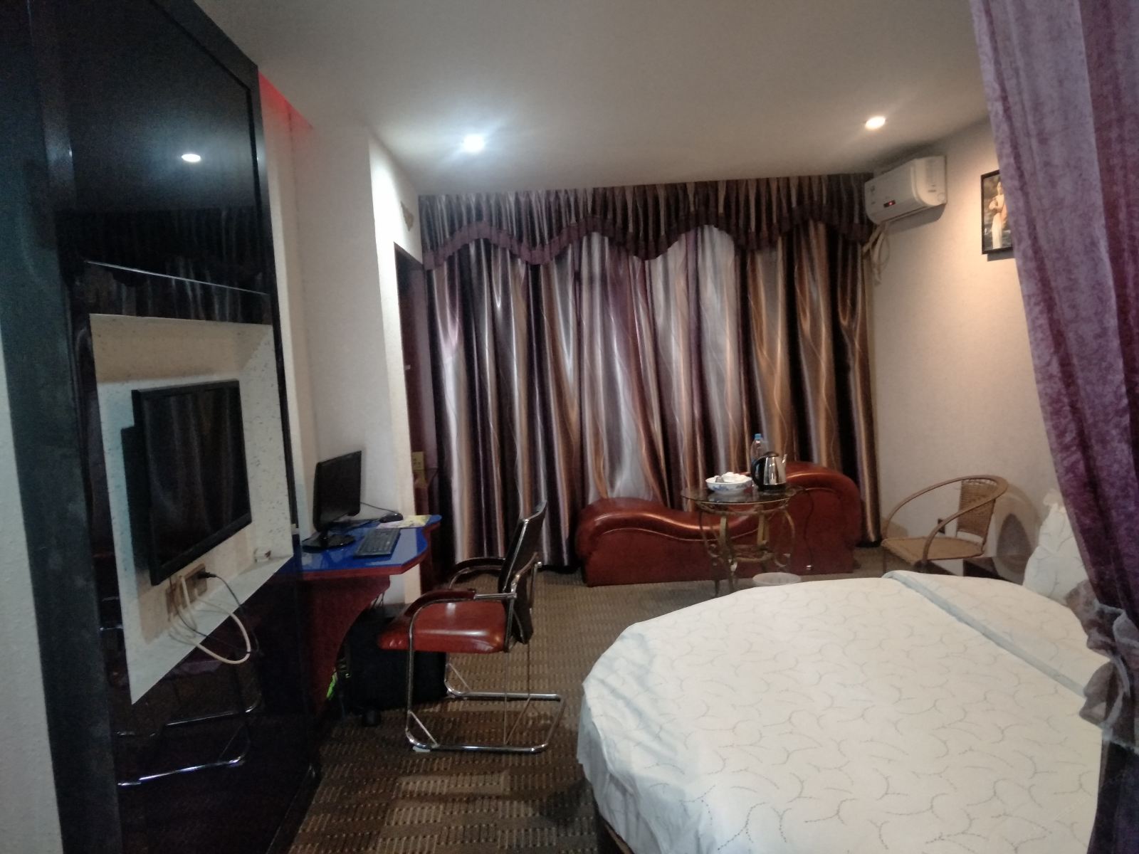 豪华商务单人间