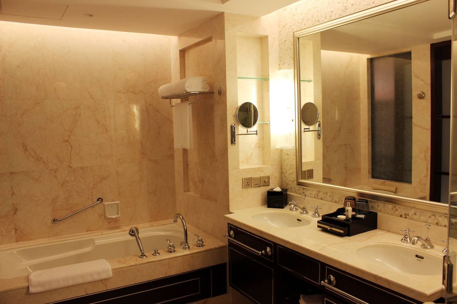 行政好莱坞商务房(标双)