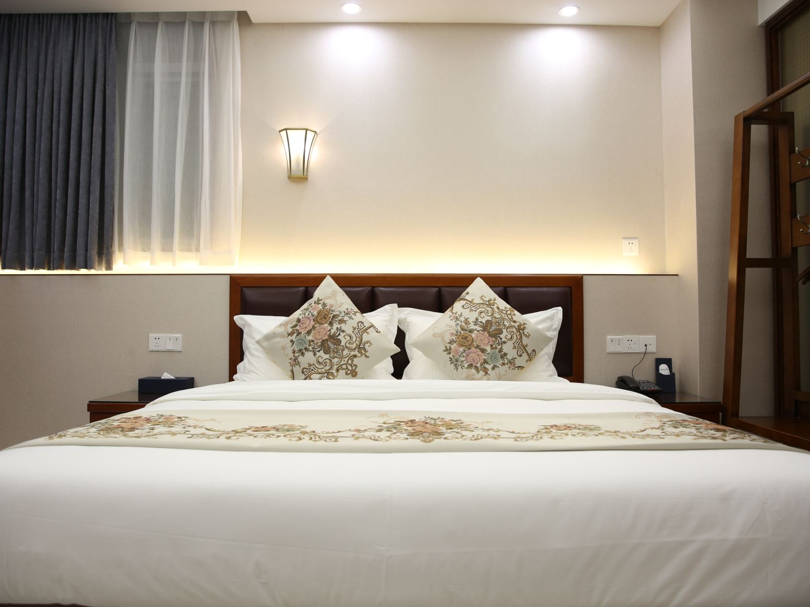 渔村海景套房四室一厅