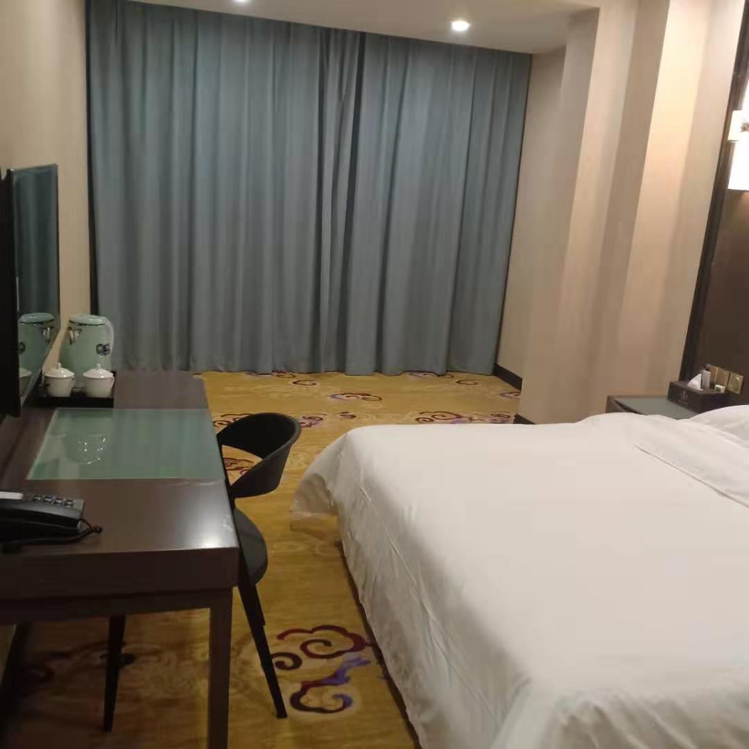 商务大床房