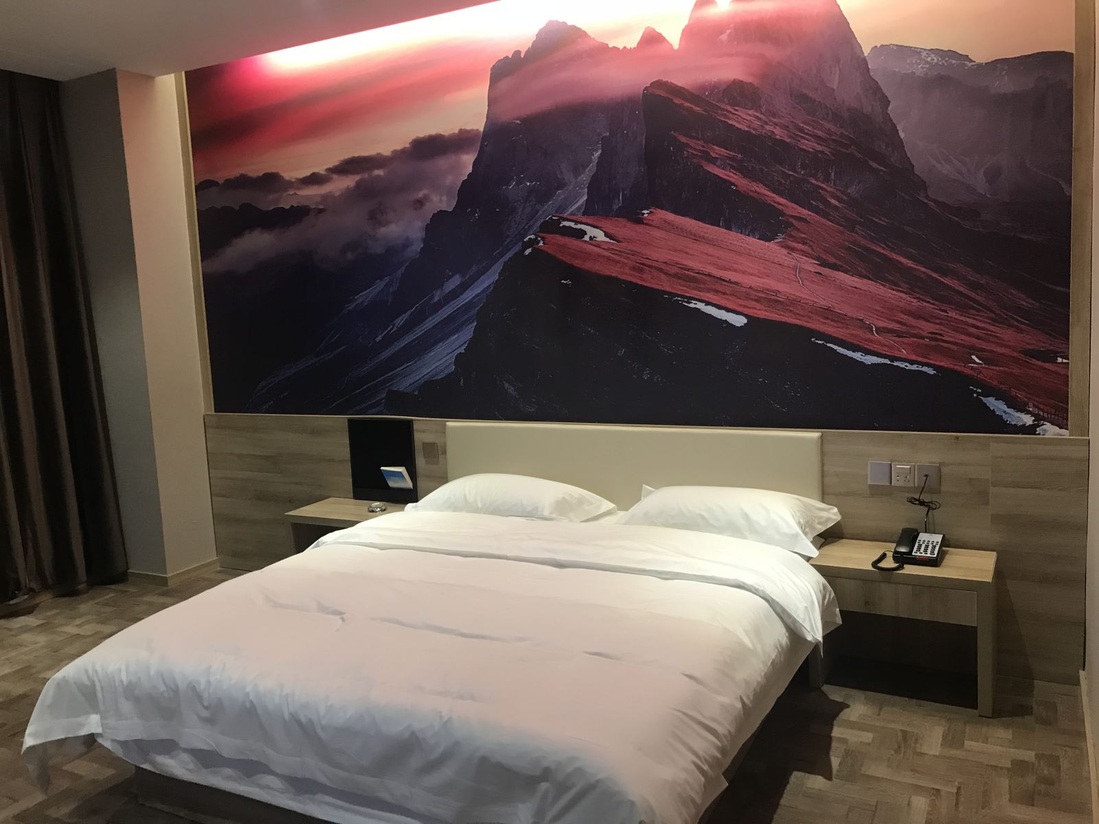 豪华大床房