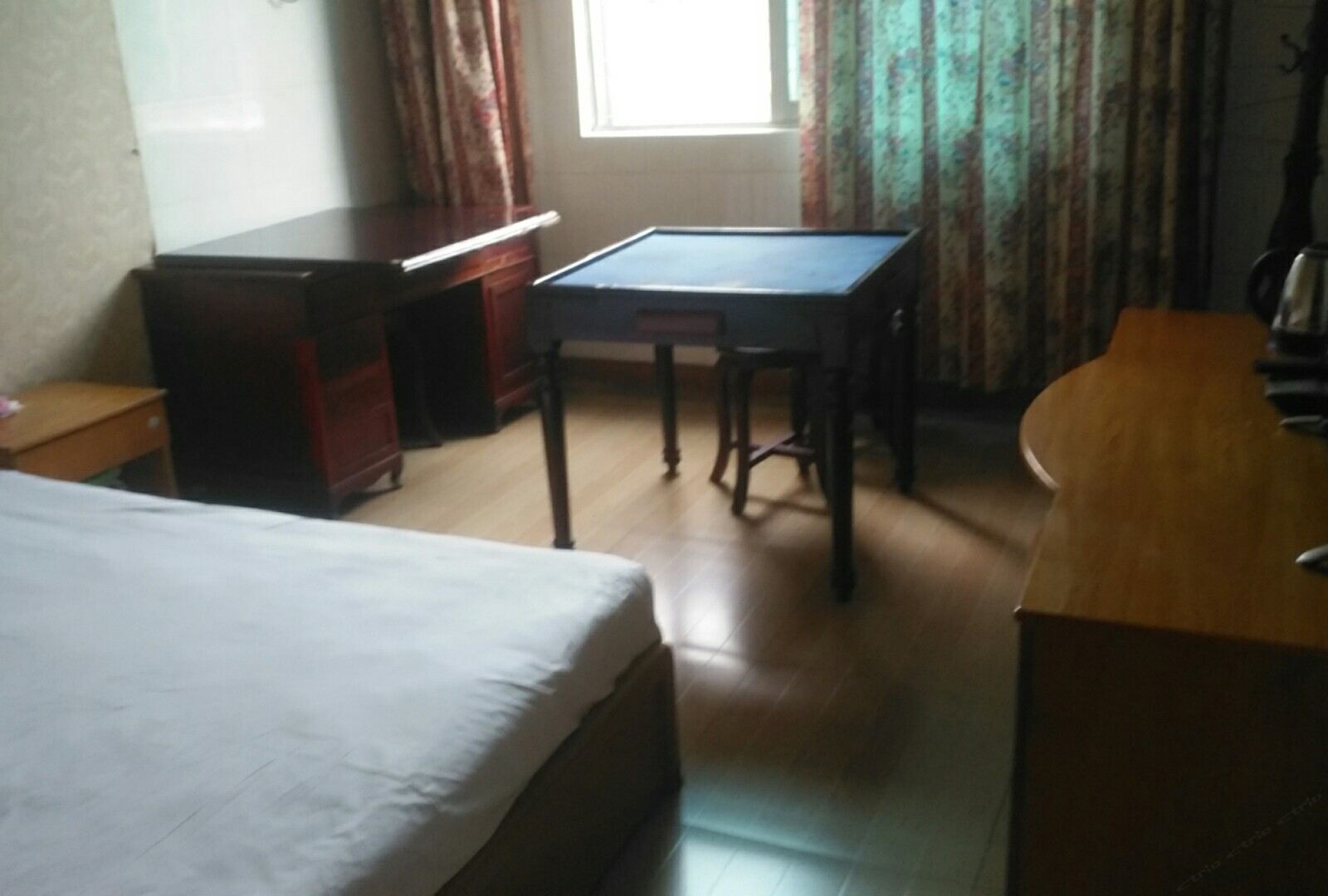 麻将大床房