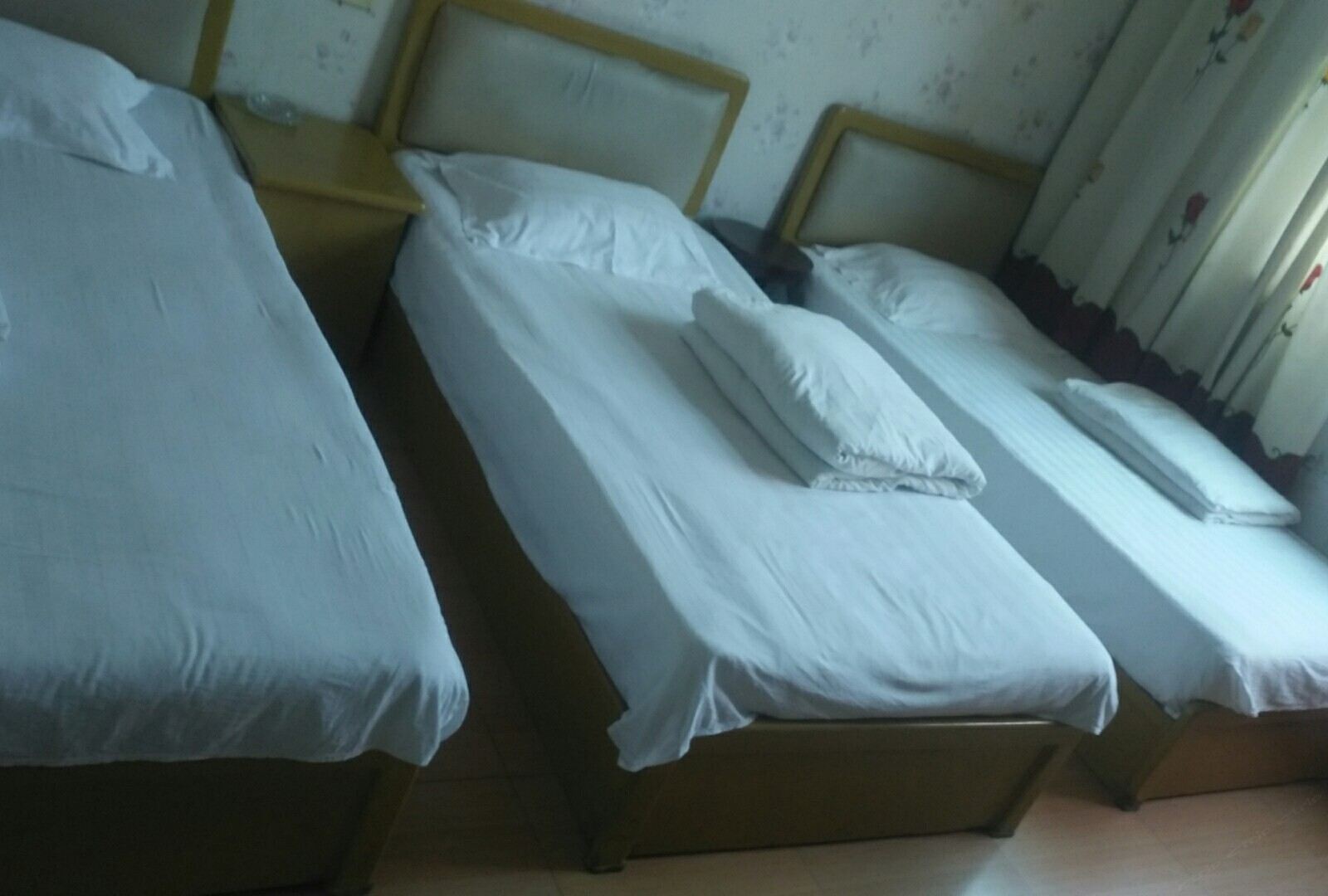 三人房