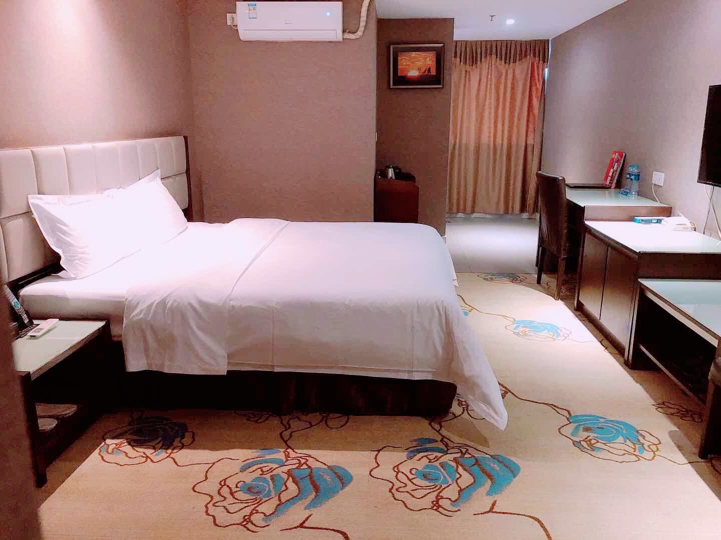 标准大床房