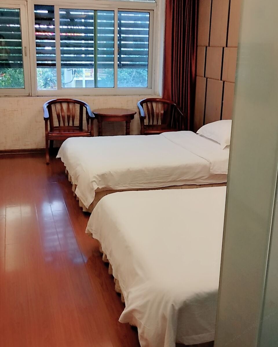 普通双床间