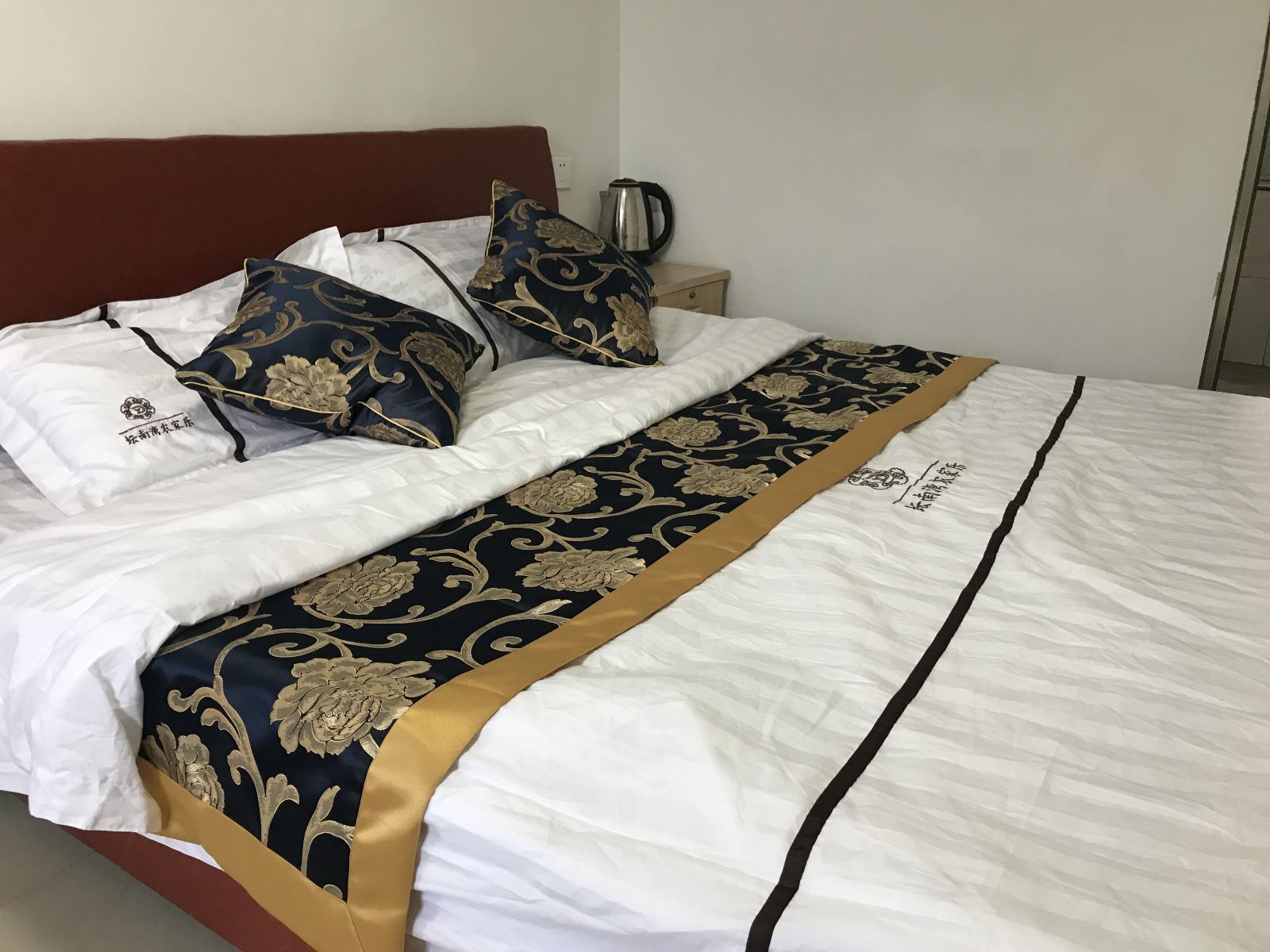 标准大床间