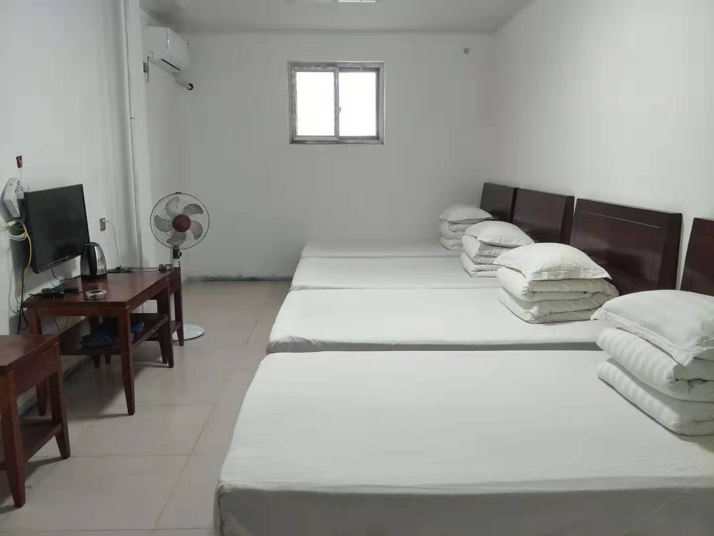 标准4人间