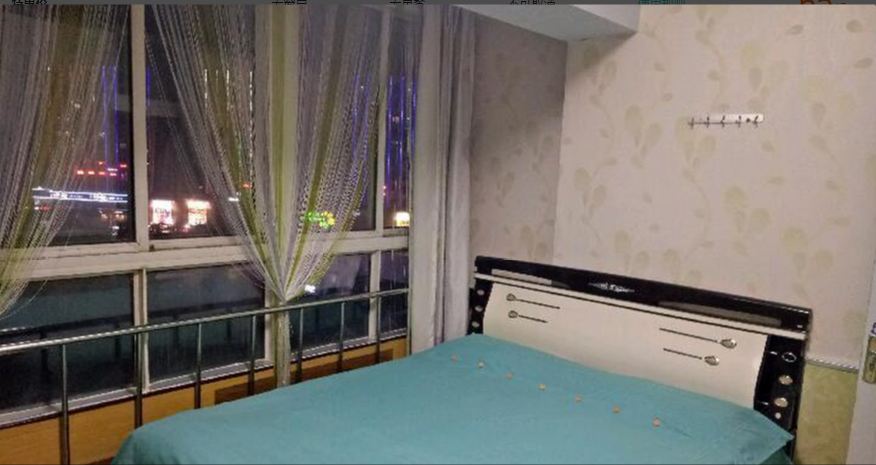 豪华大床间