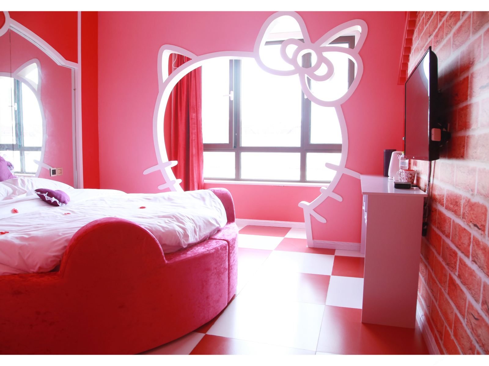Hello kitty主题房