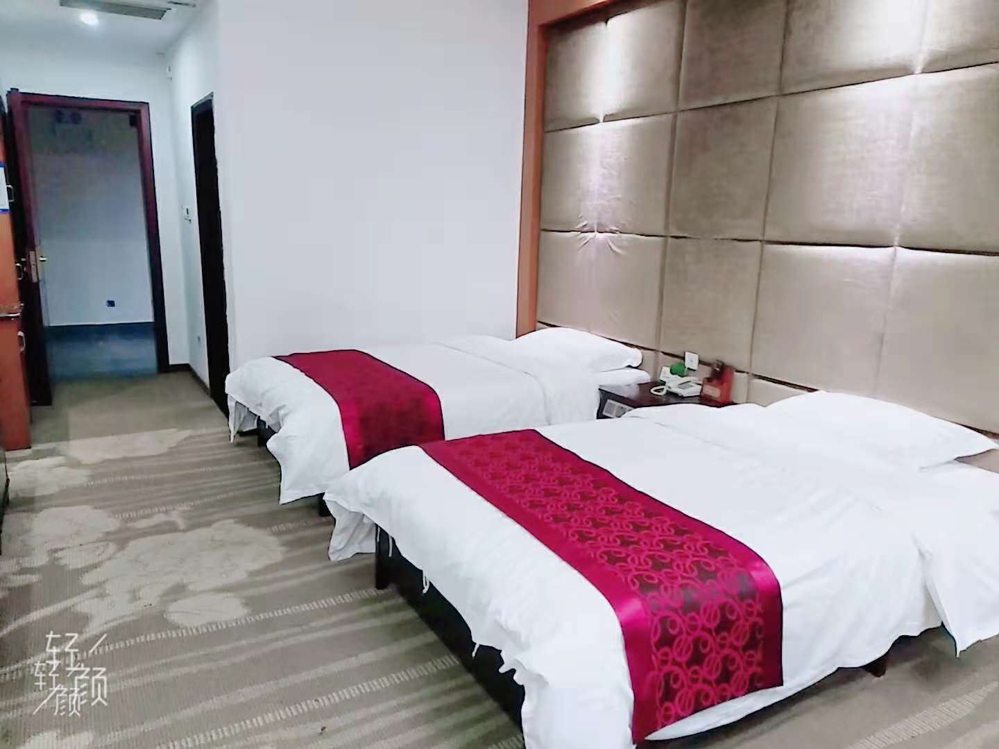 豪华双床房
