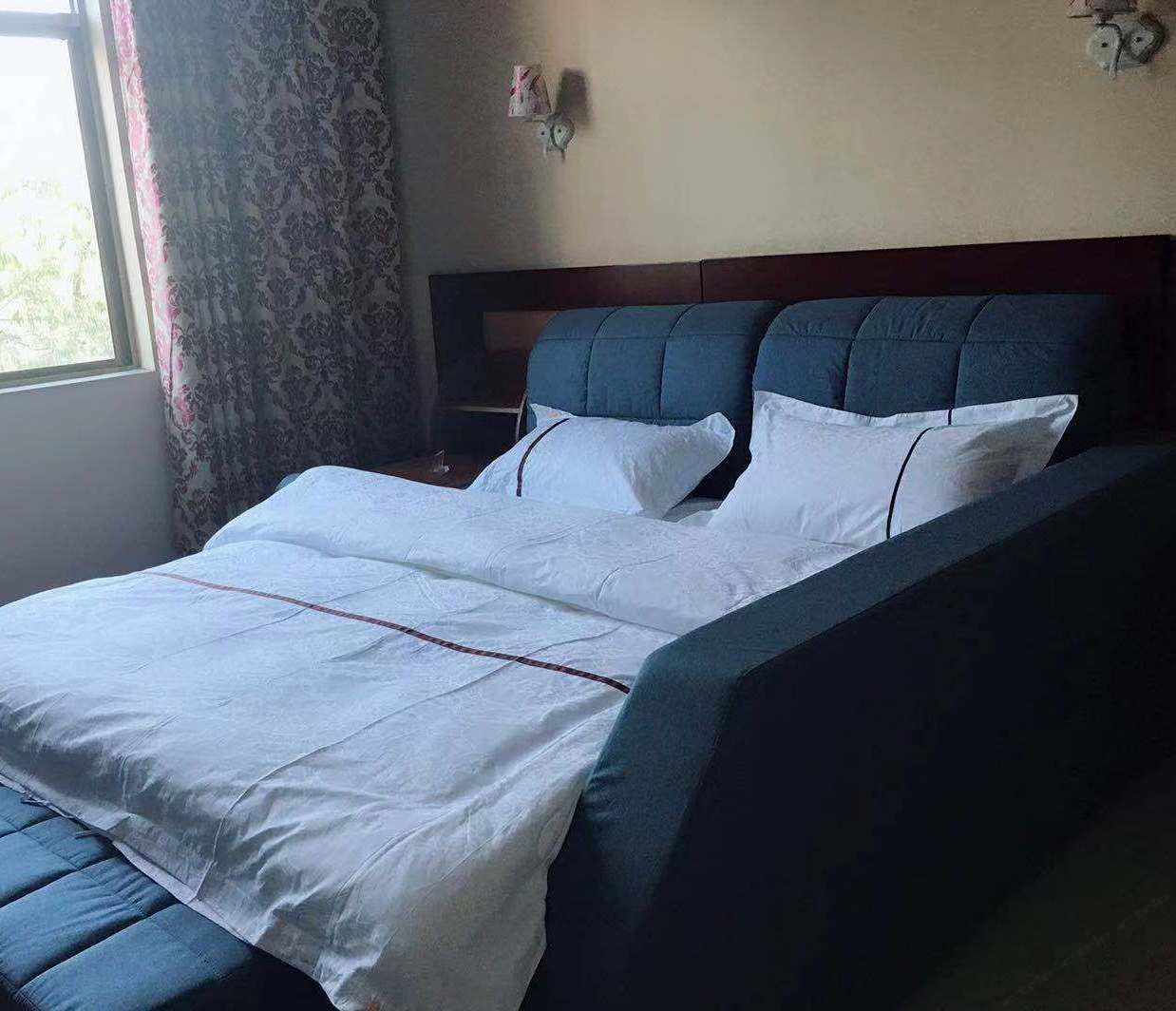 榻榻米大床房