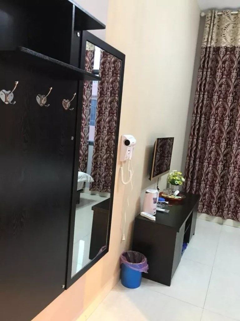 商务大床房