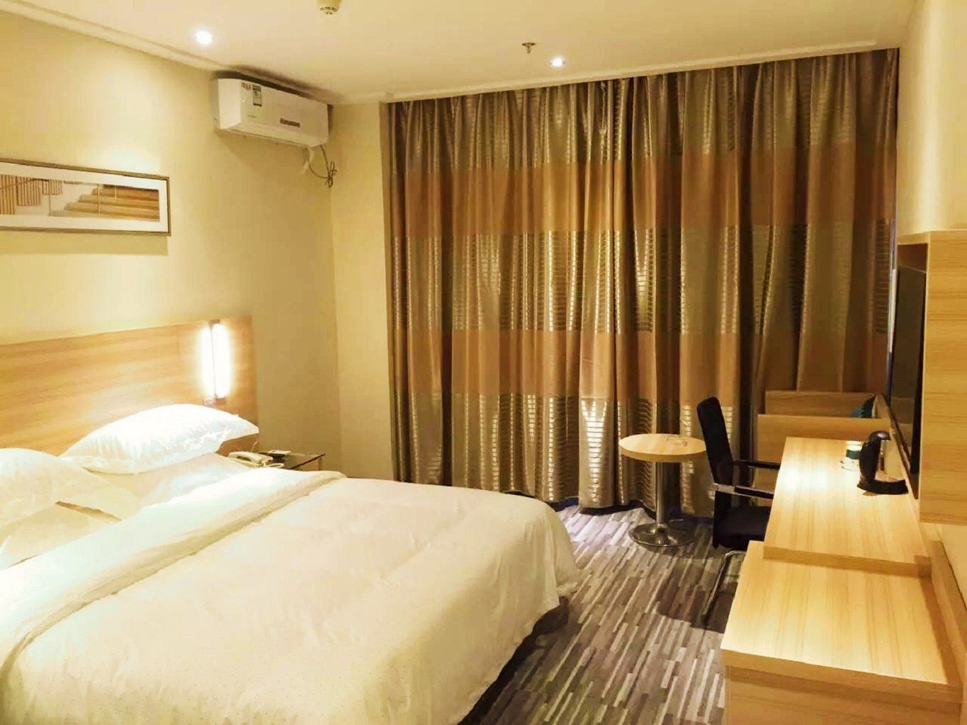 标准大床房
