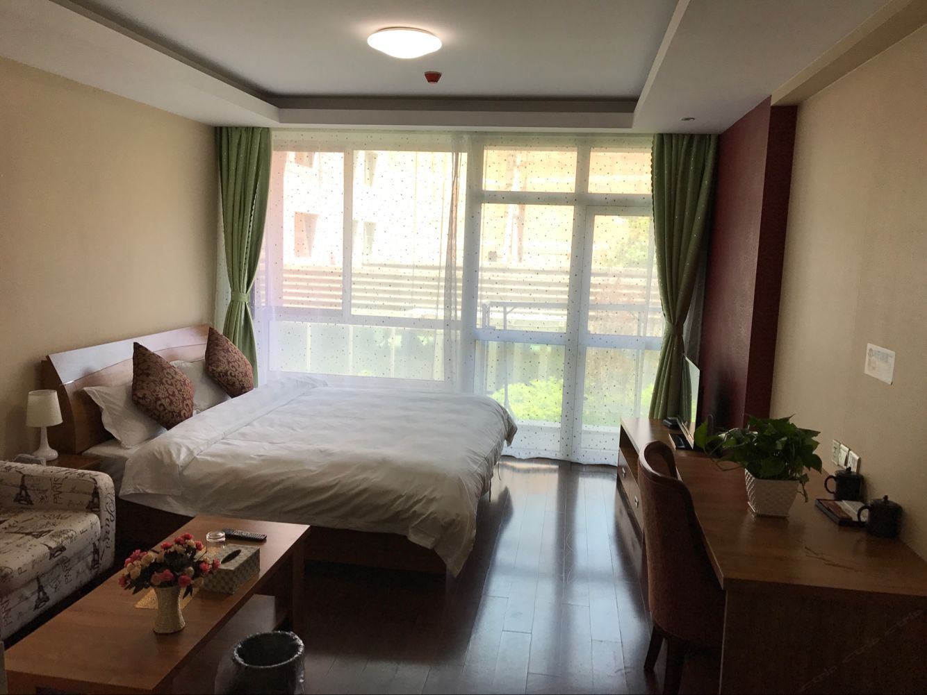 奢华大床房
