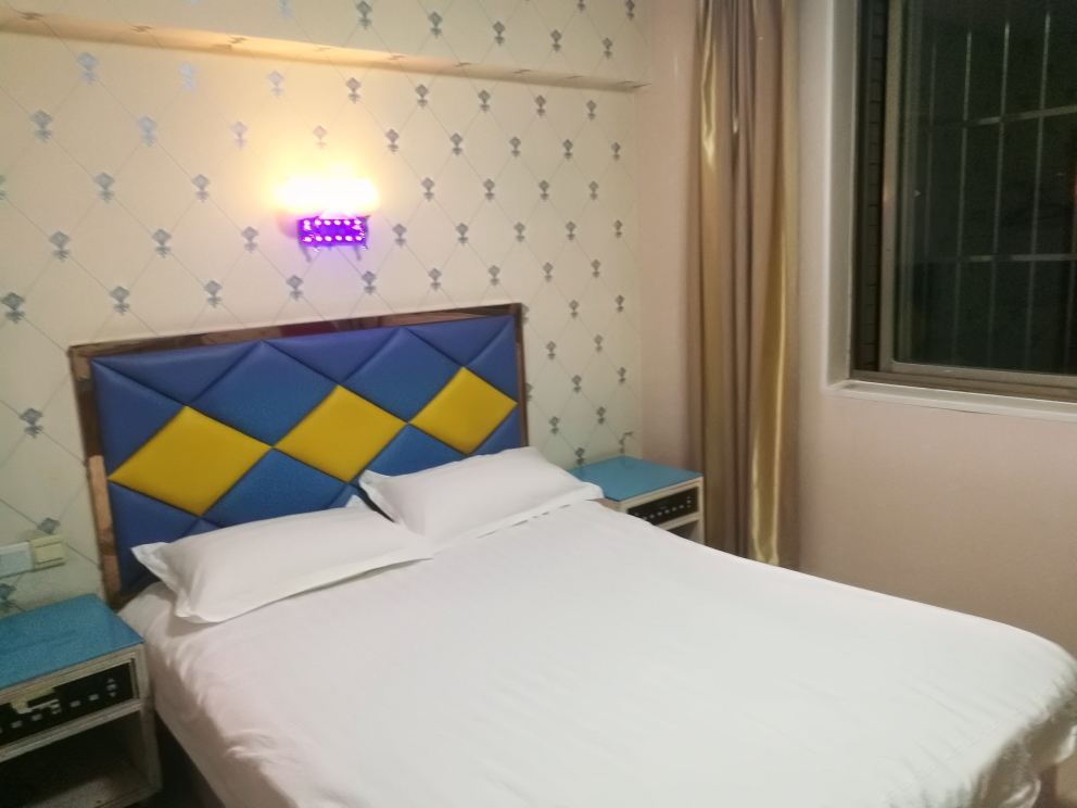 豪华大床房