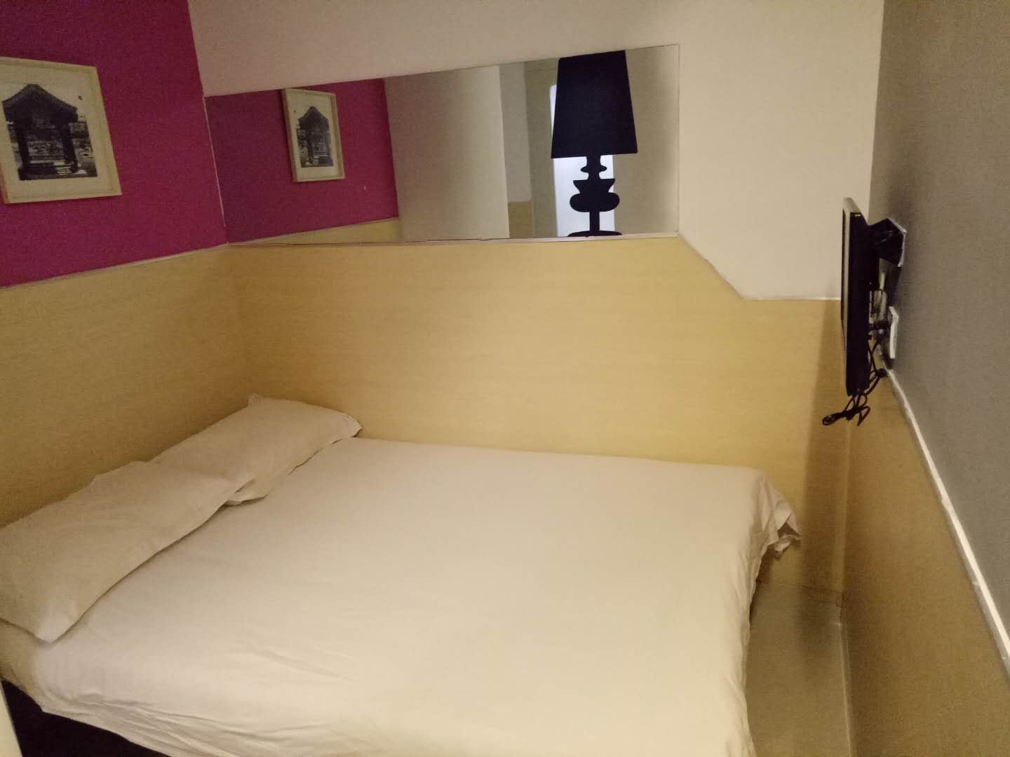 大床房B(无窗)