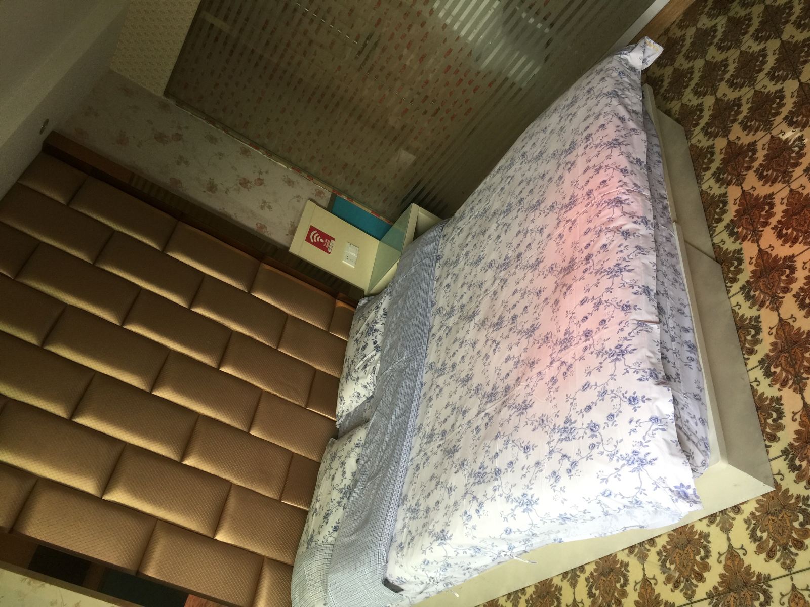 标准大床房