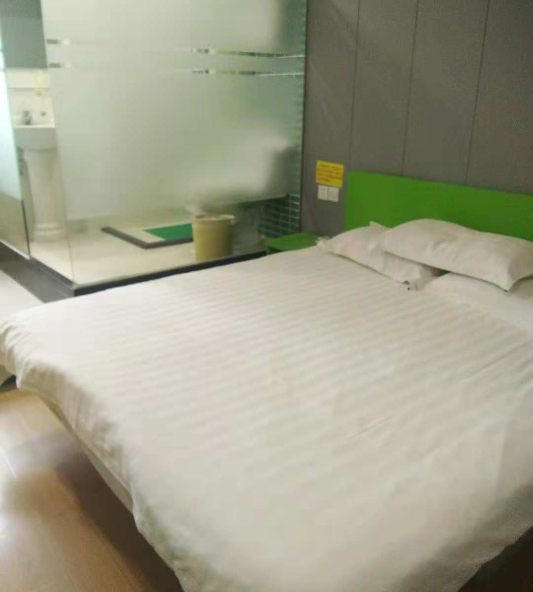 大床房