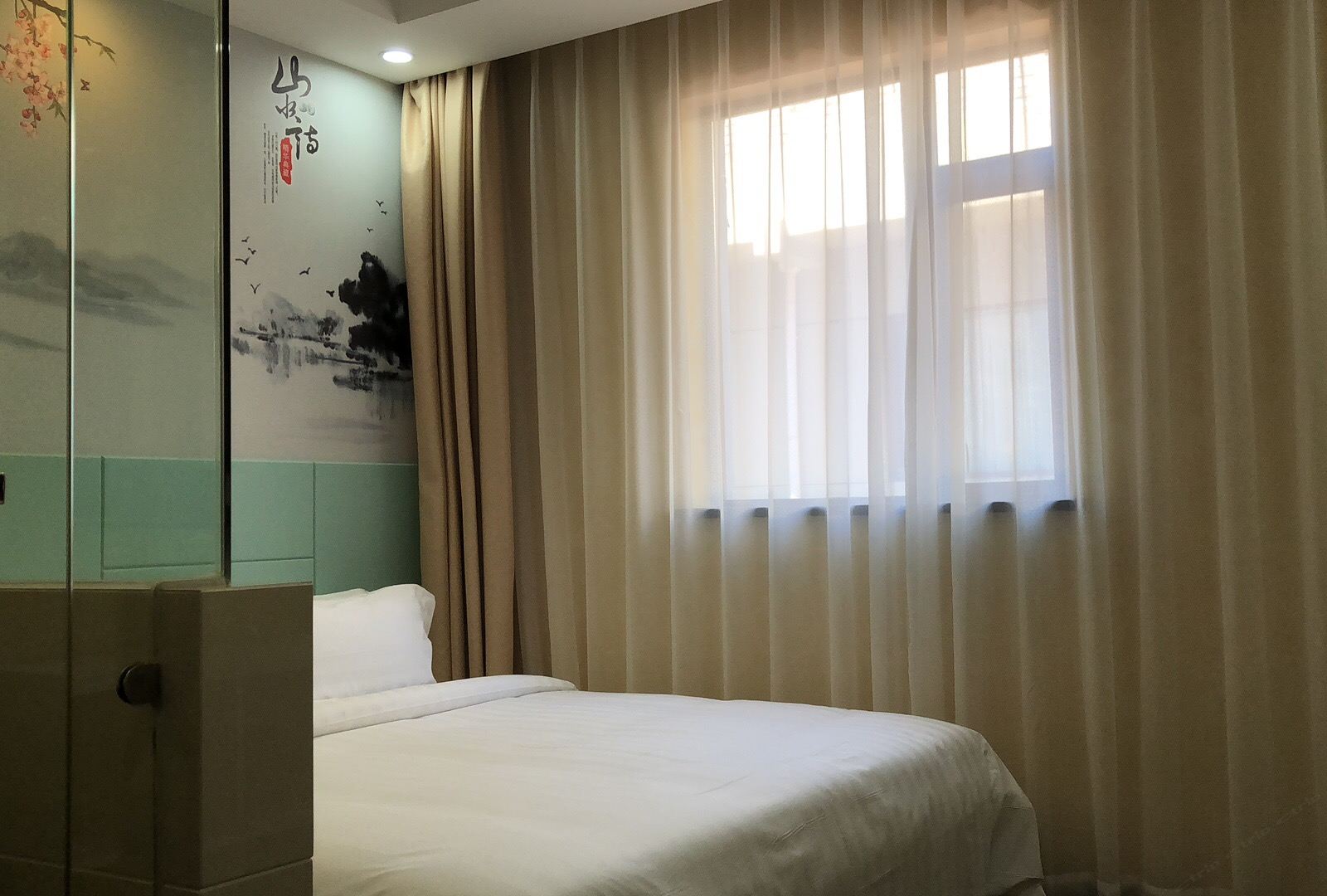 高级大床房