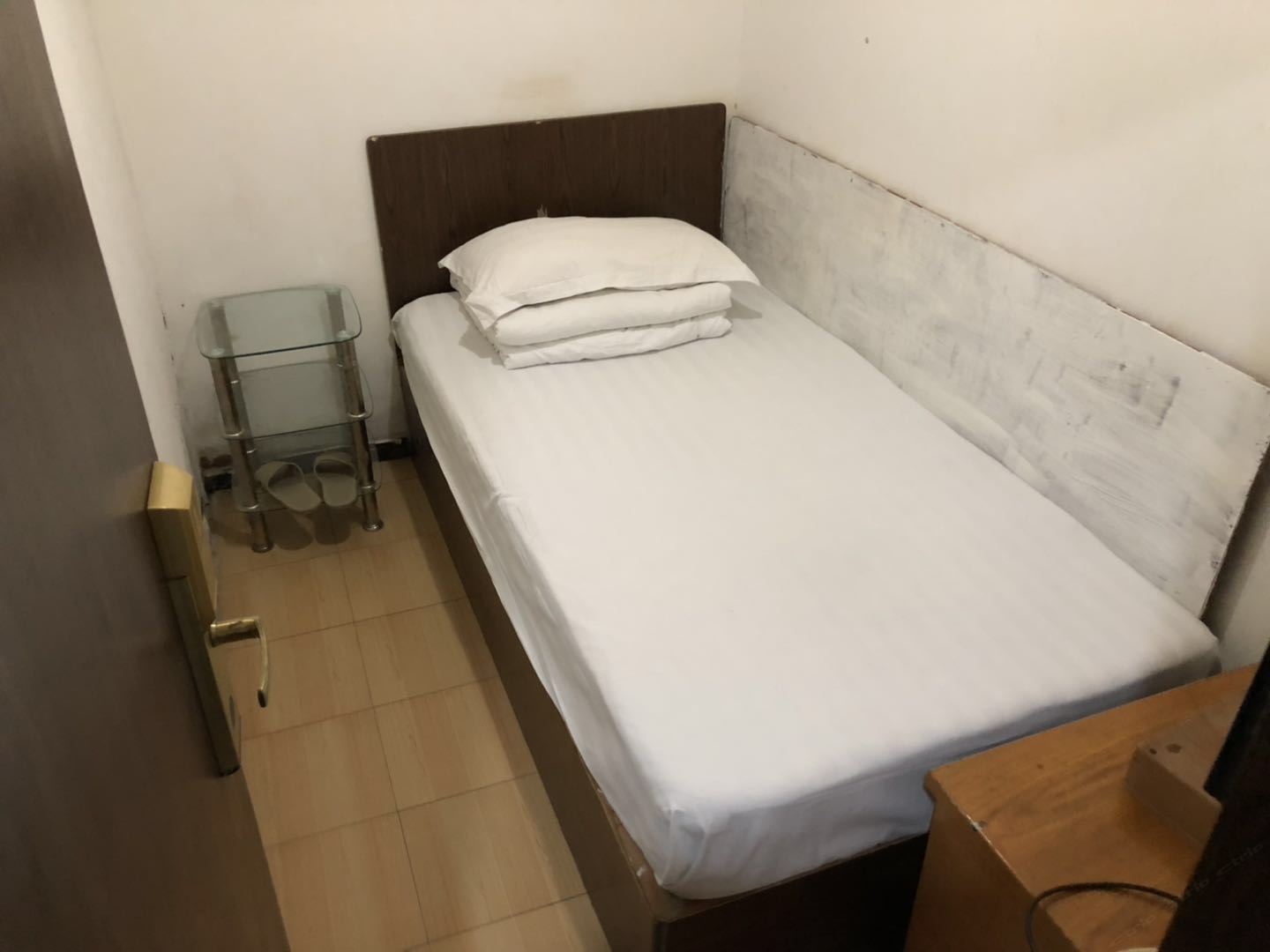 普通间(公共卫浴)