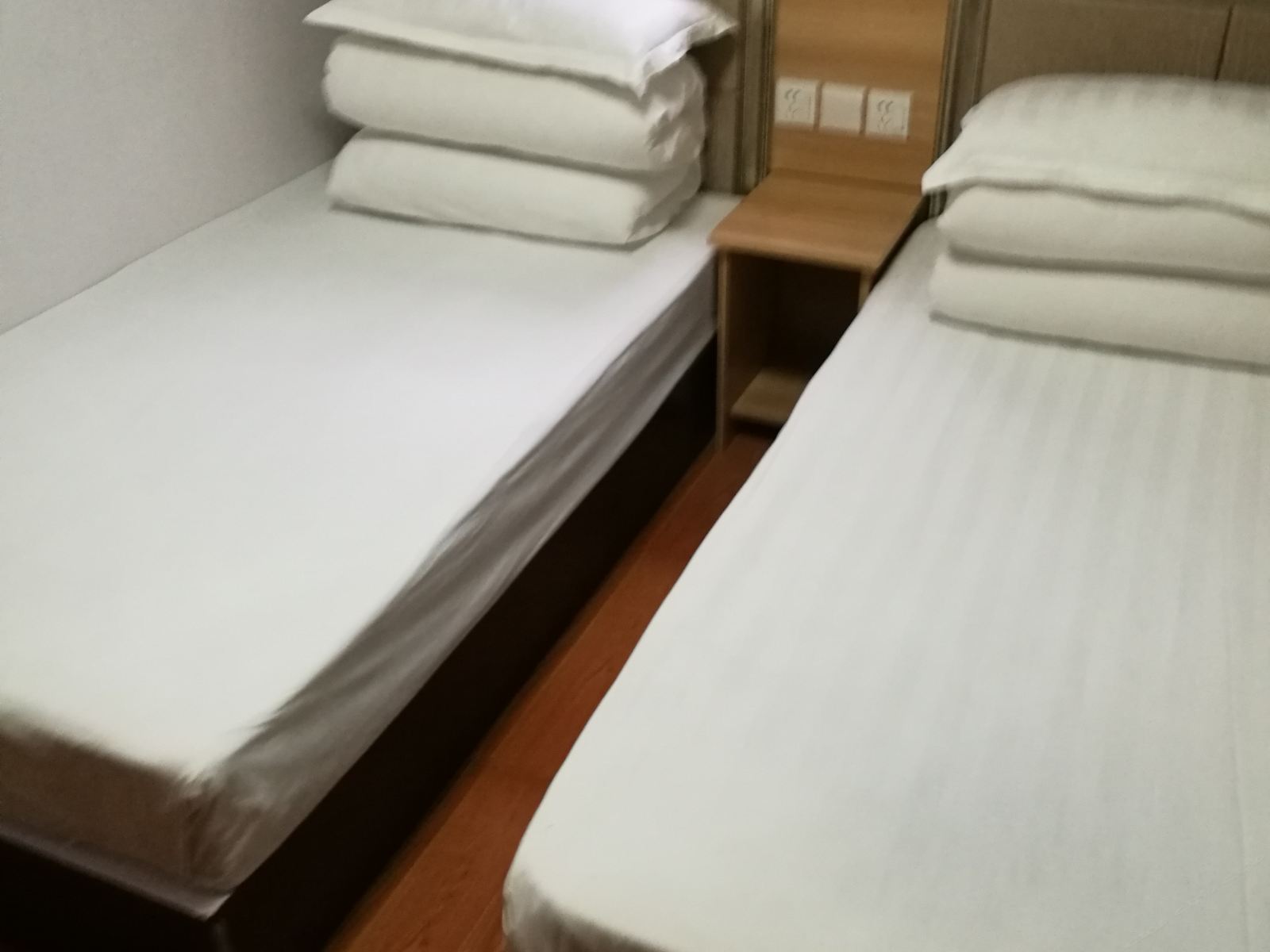 双床房
