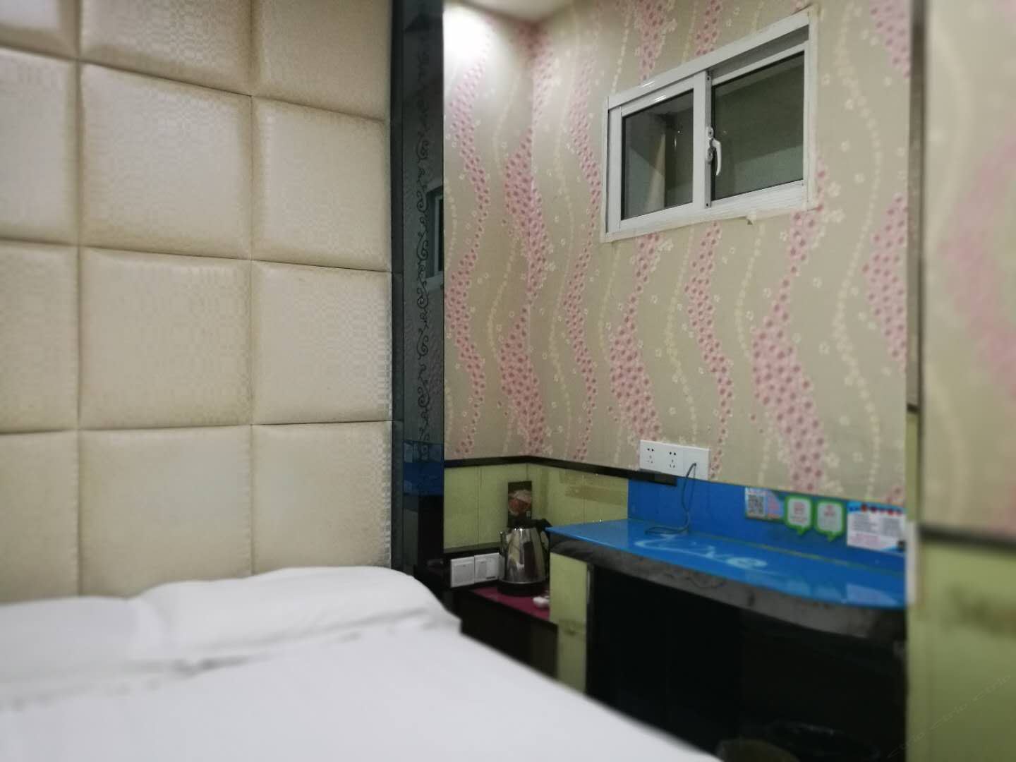 特价单床房