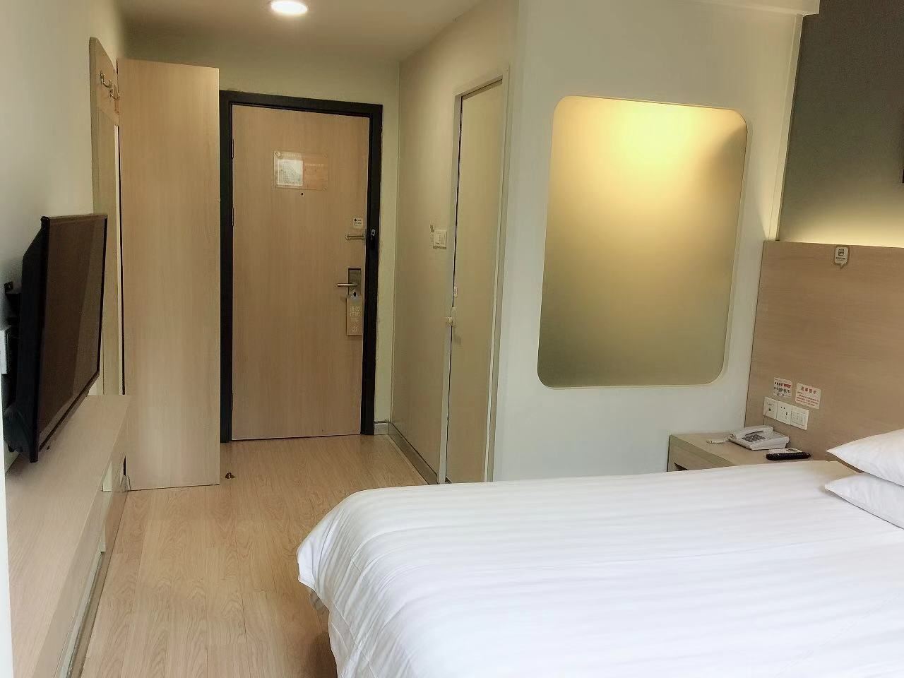 高级大床房
