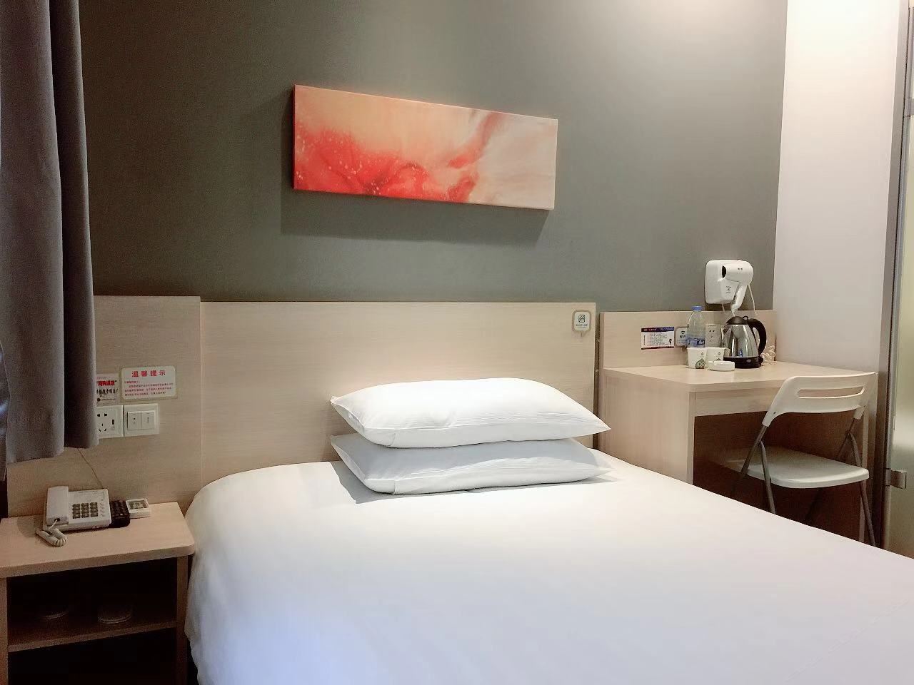 高级大床房