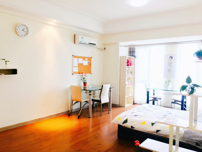 温馨阳光高级大床房