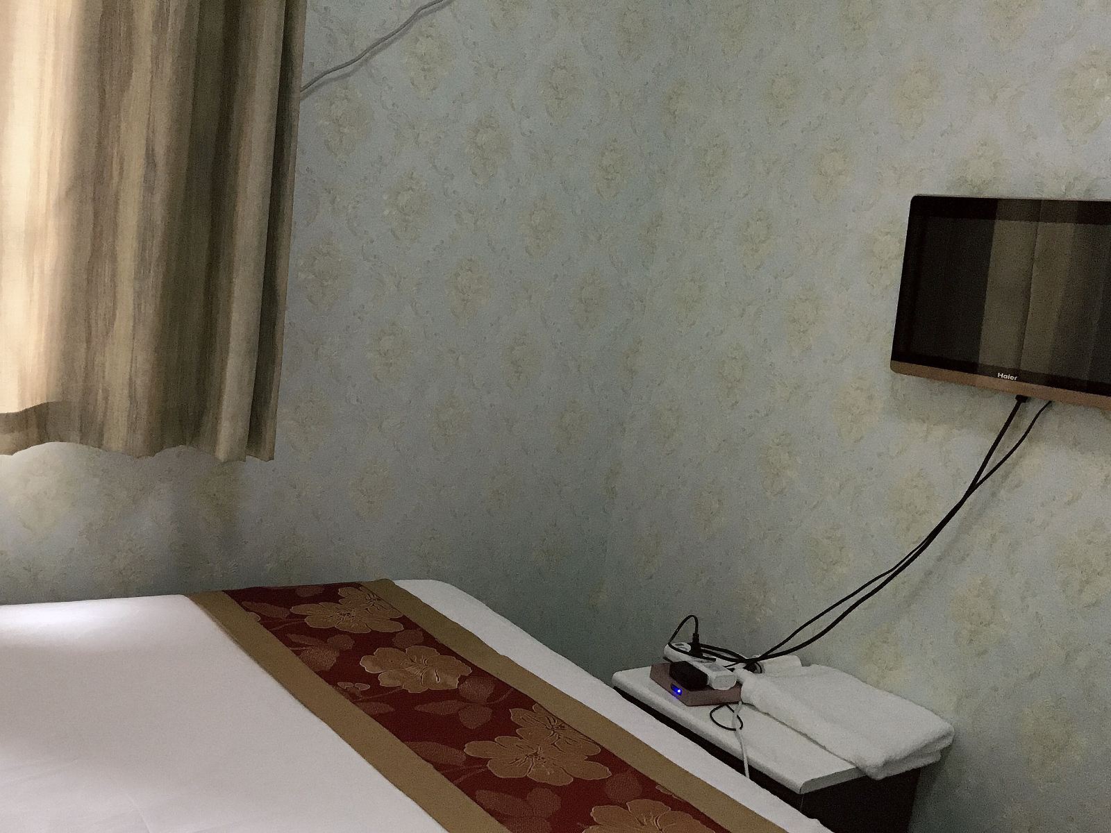 阳光大床房