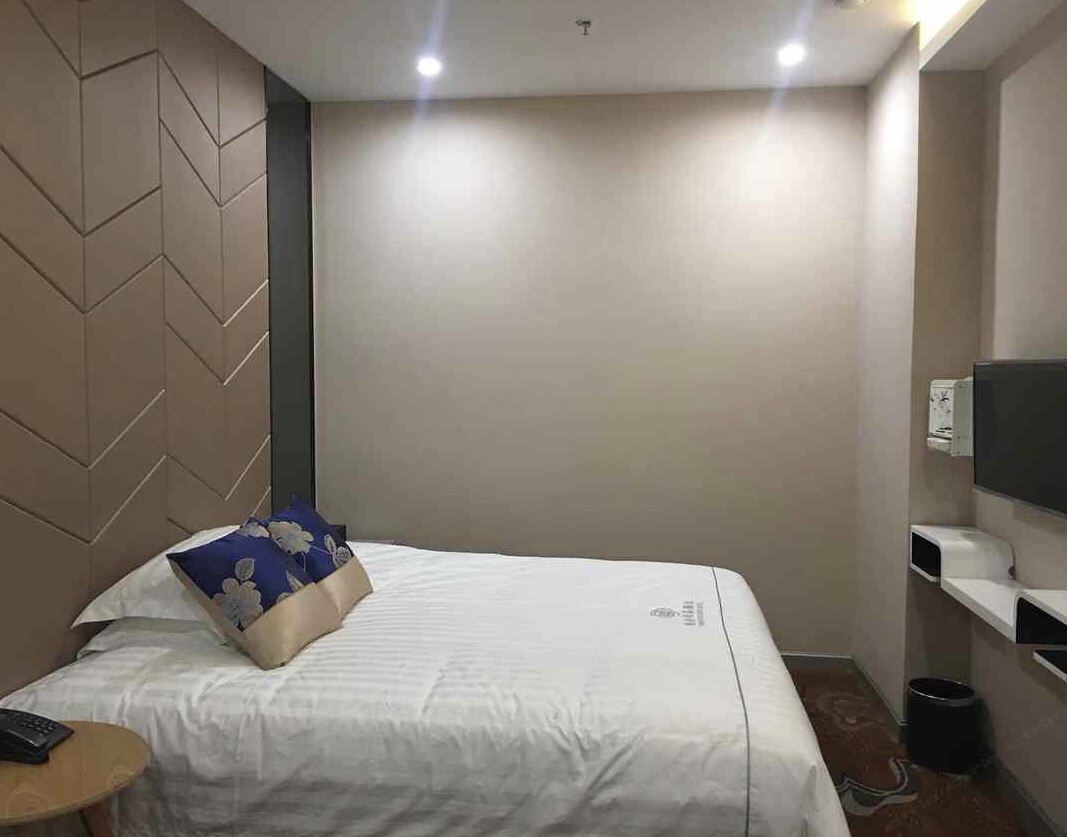 豪华大床房