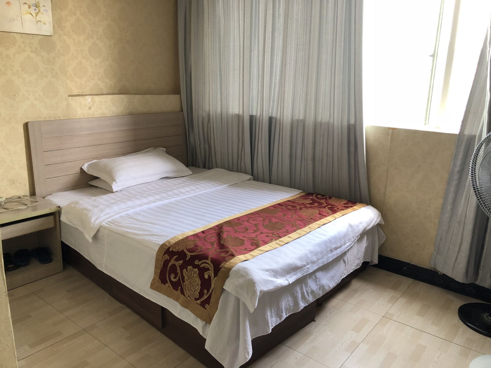 普通大床房