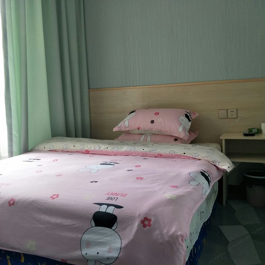 舒适大床房