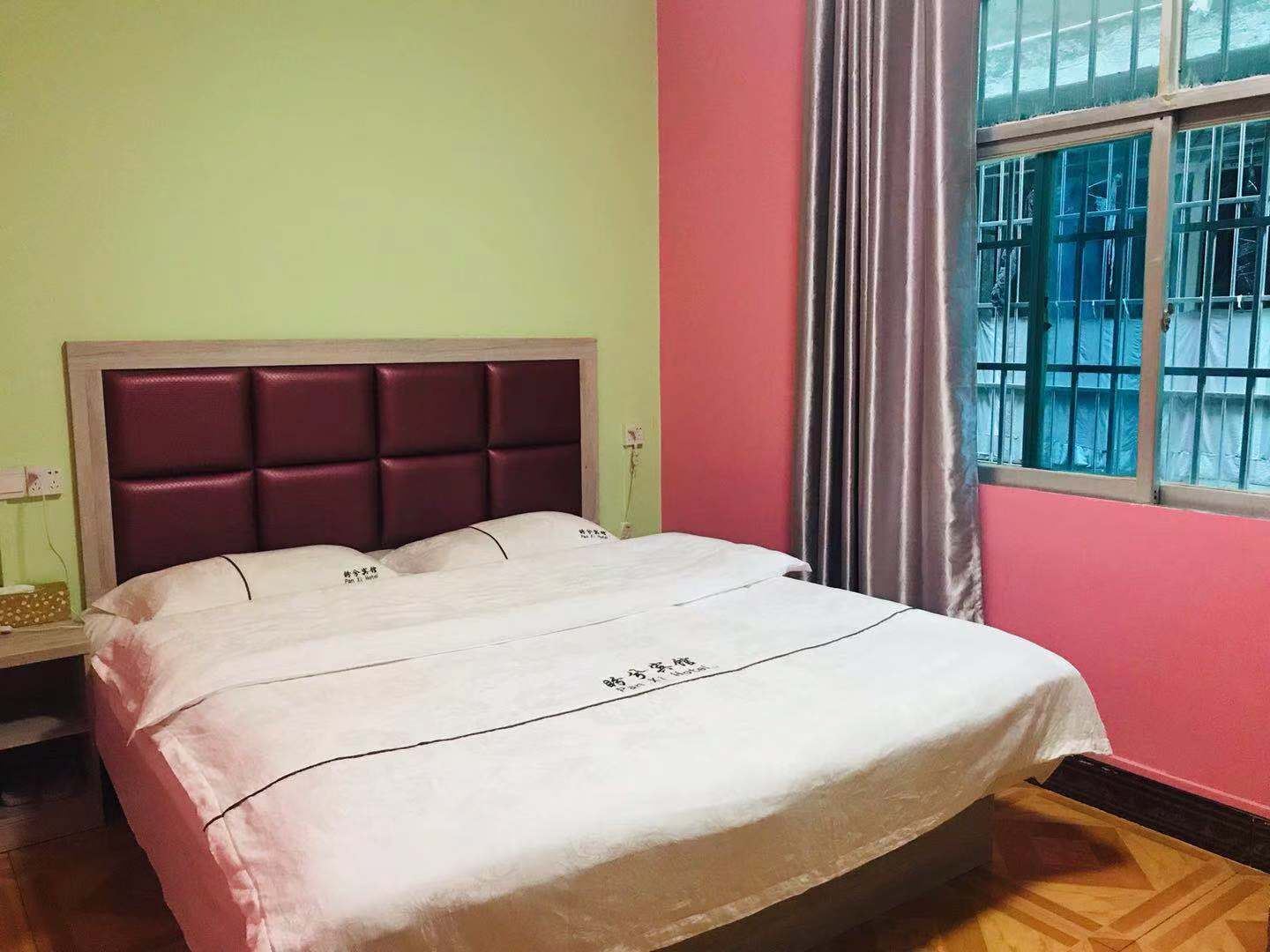 豪华大床房