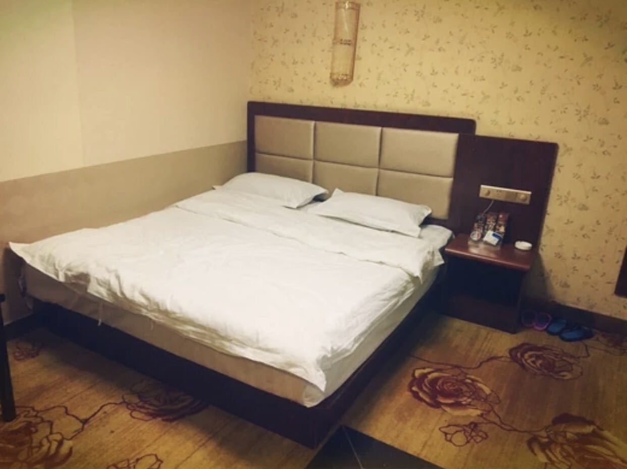 商务大床房